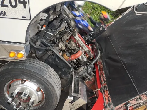 Camión Hino 300 Dutro Max
