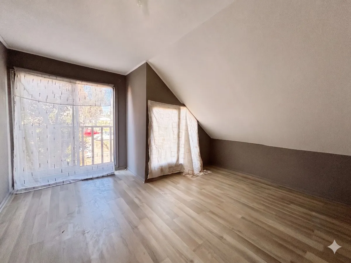Imagen 2 de 14 de Casa 2 Pisos En Maipú 4d+2b Pasaje Cerrado Y Plaza