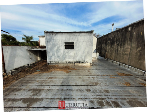 Imagen 29 de 30 de Casa En 1 Planta De 3 Amb Con Jardín Y Terraza. Oportunidad.