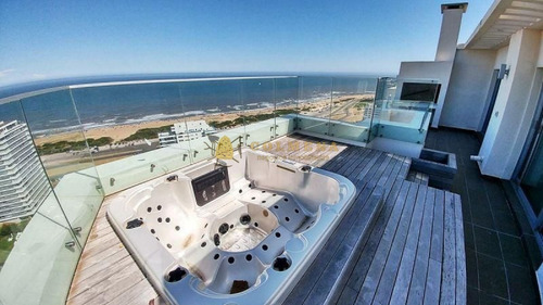 Departamento En Wind Tower, Planta Especial Con Parrillero- Ref: 3504