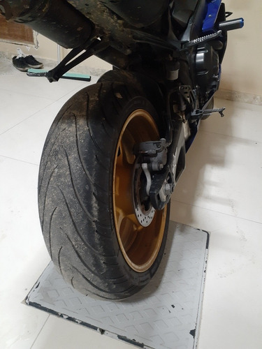 Yamaha R1