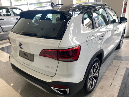 Imagen 6 de 17 de Volkswagen Taos Highline Bi Tono 250 Tsi Du