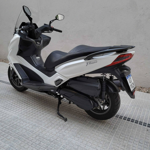 Imagen 8 de 15 de Scooter Kymco X Town 250i