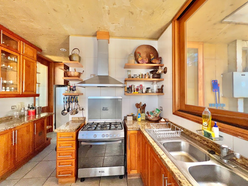 Excelente Casa En Venta Con Vistas Impresionantes, Zapallar