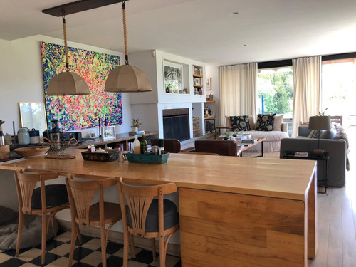 Casa Moderna En Lomas De La Tahona