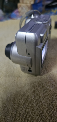 Camara Digital Nikon E775 Gris