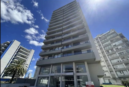 Departamento En Venta A Estrenar, 2 Dormitorios, Torre Gauguin, Playa Brava, Punta Del Este.