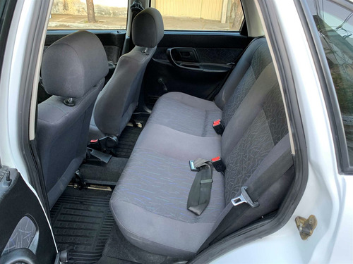 Volkswagen Polo 1.8 Mi Classic Special Sedan 8v Gasolina 4p