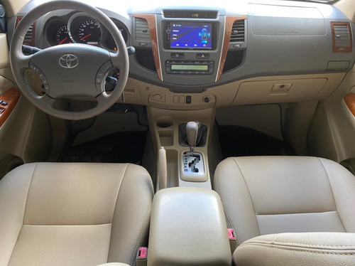 Imagem 11 de 15 de Hilux Sw4 Srv 4x4 4.0 V6 24v Aut.