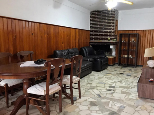 Cómoda Propiedad Cerca De Todos Los Servicios