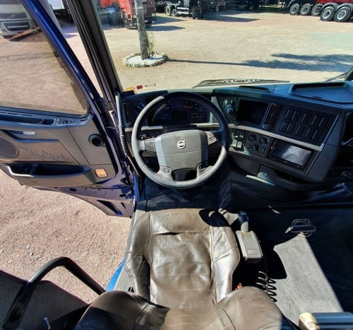 Imagem 8 de 15 de Volvo Fh540