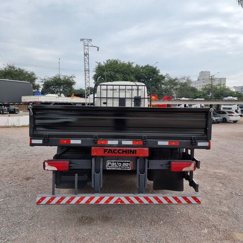 Imagem 14 de 15 de Caminhão Bitruck Scania 8x2 P310 Porta Container 2013