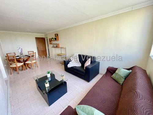 Hermoso Apartamento En Venta En Una De Las Zonas Mas Concurridas Al Este De La Ciudad,urb Club Hipico Las Trinitarias Barquisimeto - M -c -t- #// Monica Carrasquel, Rah Centro Occidente /*# Oportunida