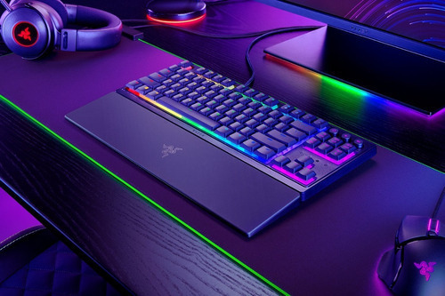 Imagen 2 de 6 de Teclado Razer Ornata V3 Tenkeyless Multimedia Rgb 8 Zonas Us