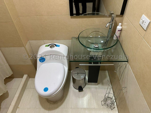 Dennymar, Vende Apartamento Amoblado En Urb Priv Al Este De La Ciudad, Conectado A Planta, Areas Sociales, 2hab, 2baños, Ambientado Para Brindar Total Confort Para Vivir Y Descansar, Contáctame B4b5b4