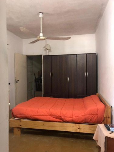 Venta Casa Con Salon Centro Reconquista