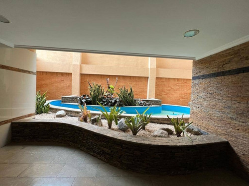 Imagen 2 de 15 de Re/max. Iris Hernandez. Vende Apartamento (100m2). La Trigaleña. Valencia. Codigo 147931 ( Solo Para Clientes )