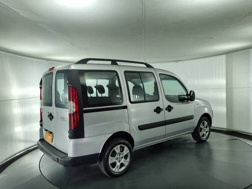 Imagem 2 de 15 de Fiat Doblò 1.8 Mpi Essence 7l 16v Flex 4p Manual