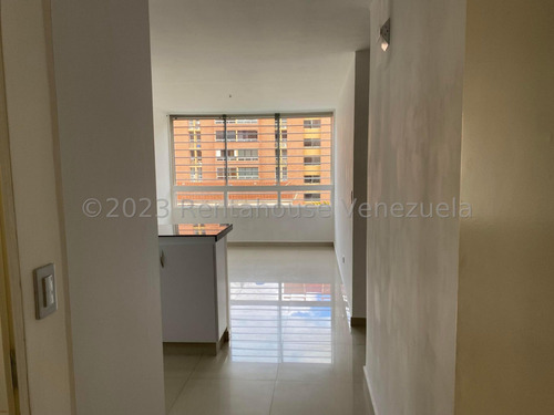 Vendo Hermoso Y  Acogedor Apartamento Remodelado, Con Un Agradable Clima De Montaña, Listo Para Habitar... El Encantado !!!!!   Contáctame ...!!!!