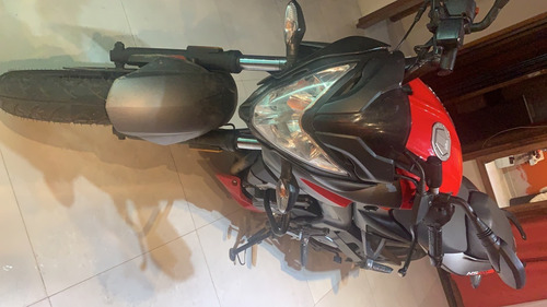 Rouser Ns 200