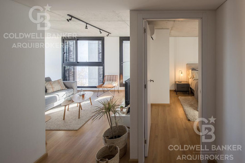 Apartamento De 2 Dormitorios En Venta Con Renta En Centro