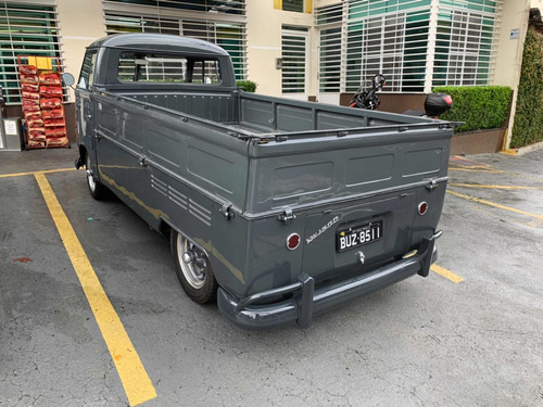 Volkswagen Kombi Cabrita