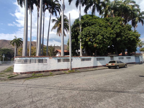 Imagen 4 de 14 de Casa En Venta Para Remodelar En La Floresta Las Delicias 04121990156
