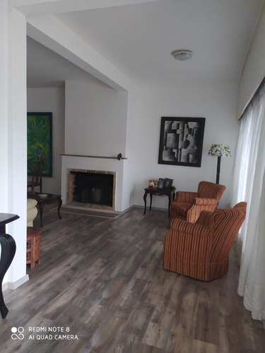 Míchigan Y Decroly Excelente Casa Con Apartamento Gran Fond