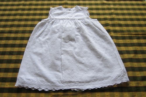 Vestido De Broderí Blanco, Para Beba De 12 Meses, Impecable 