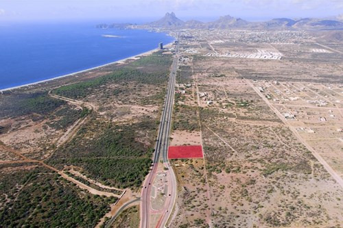 Terreno De 1,000 M2 Sobre El Blvd Tetakawi Con Vista Parcial Al Mar
