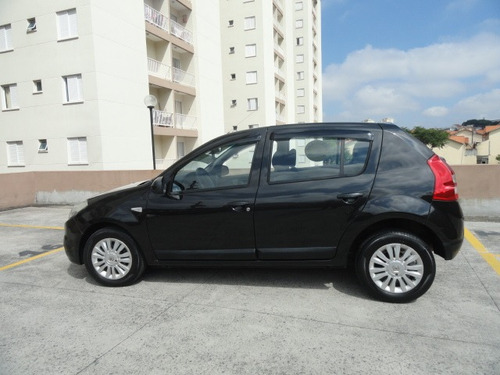 Renault Sandero 1.6 16v Privilège Hi-flex Aut. 5p