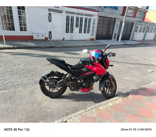 Motocicleta Ns 200 Rojo Escarla Pulsarmania