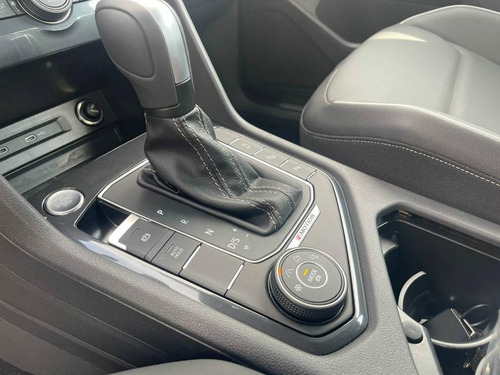 Imagem 9 de 12 de Volkswagen Tiguan Allspace 350tsi R-line .pack Black .