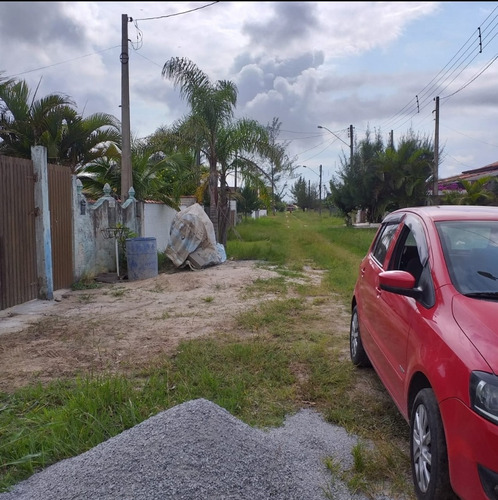 Imagem 3 de 4 de Vendo Terreno 300mts, Ótima Localização Bal. Araçá