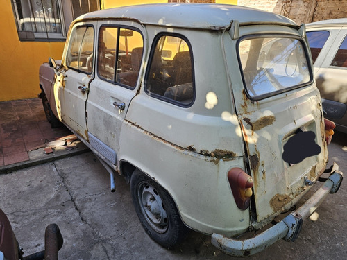 Renault R4 0.8