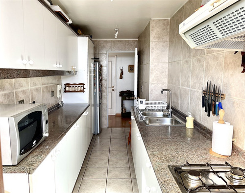 Departamento En Venta De 4 Dorm. En Lo Barnechea