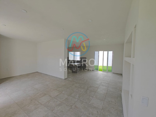 Casa En Venta En Col. Otilio Montaño Apta A Créditos Con 3 Recamaras
