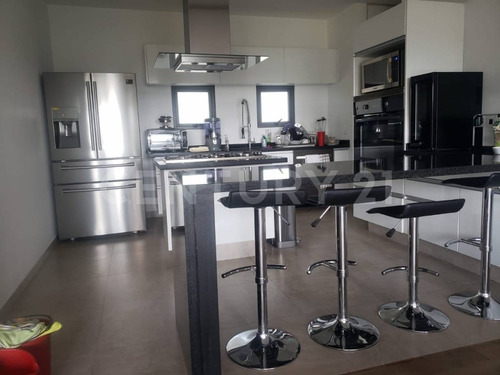Imagen 9 de 26 de Excepcional Y Lujoso Departamento Con Acabados Y Equipamiento De Lujo