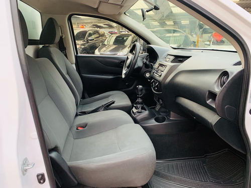 Nissan NP300 2.5 Chasis Cabina Mt Ac