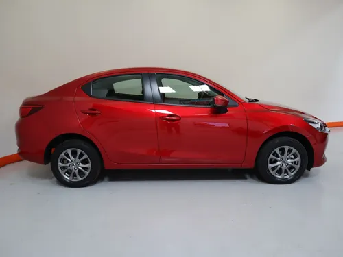 Mazda 2 TOURING SEDAN 1.5 TP 6AB