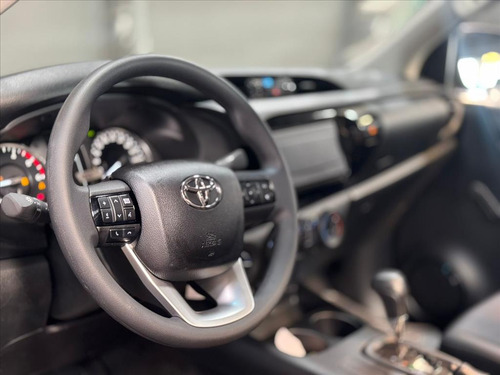 Toyota Hilux 2.8 D-4D TURBO DIESEL CS 4X4 AUTOMÁTICO
