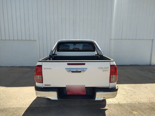 Imagen 6 de 10 de Toyota Hilux 4x2 Dc Srv Pack 2.8 Tdi 2016 (int 8009)