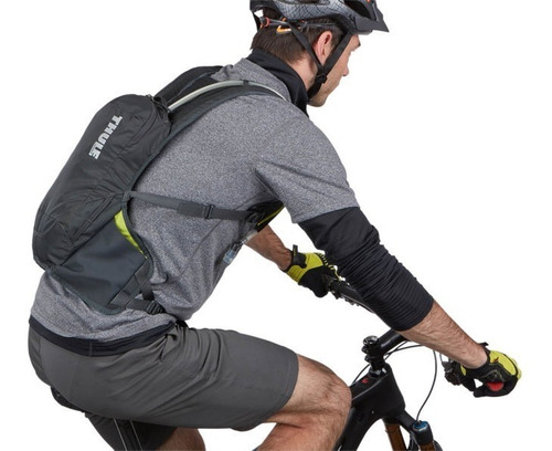 Mochila Camelback Hidratacion Thule Vital 3l Negra/musicarro