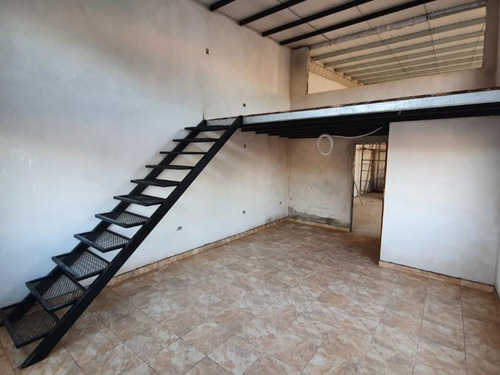 Imagen 15 de 19 de Galpon De 250 M2 Con Oficinas A Estrenar, Terreno De 1.250 M2 - Sobre Asfalto!