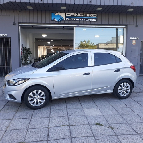 Imagen 3 de 15 de Chevrolet Onix 2018 1.4 Lt 98cv