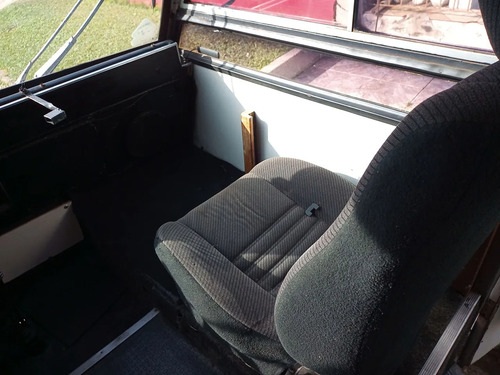 Vendo Motorhome Invel Super Inteiro Documentado, 04 Pessoas.