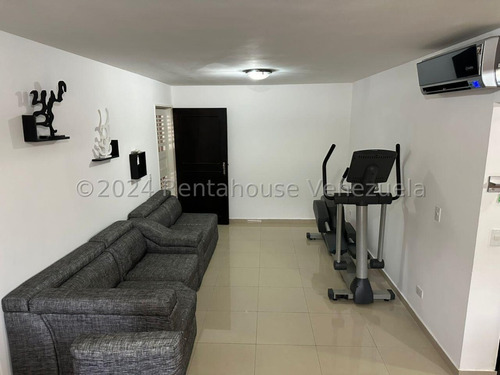 Dennymar, Vende Apartamento Amoblado En Urb Priv Al Este De La Ciudad, Conectado A Planta, Areas Sociales, 2hab, 2baños, Ambientado Para Brindar Total Confort Para Vivir Y Descansar, Contáctame B4b5b4