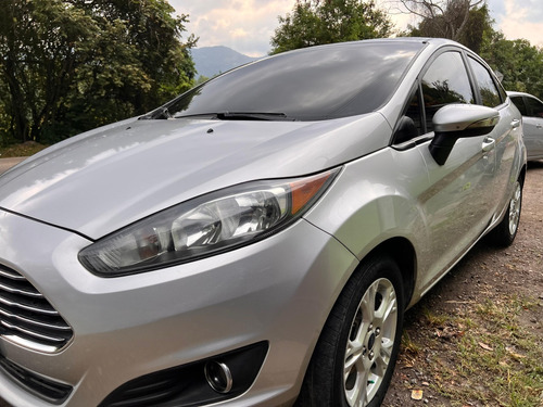 Ford Fiesta 1.6 Sportback Se Mecánica