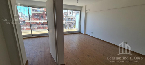 Imagen 1 de 10 de Departamento 2 Ambientes En Septimo Piso - Caballito