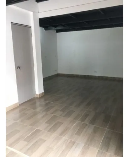 Local Esquinero En Arriendo Laureles
